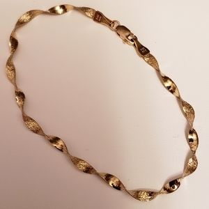 14K Herringbone Twist Bracelet